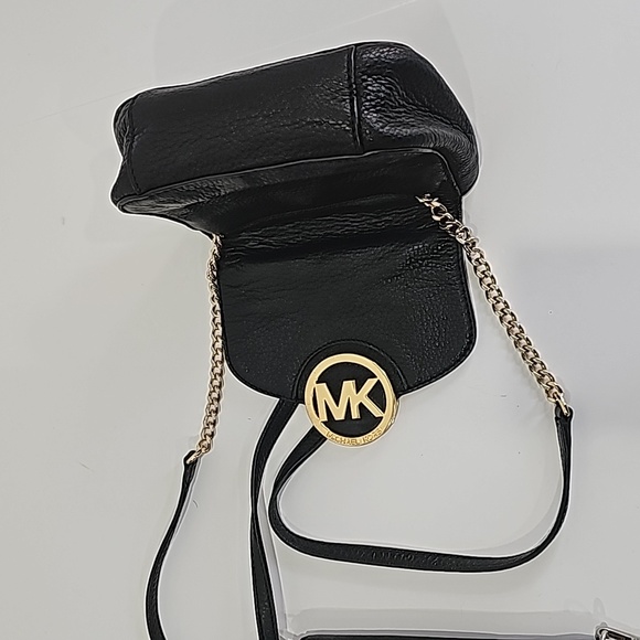 Michael Kors Small Black leather Crossbody MK Gold Logo, snap closure - Picture 5 of 10